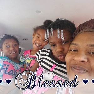 Meet your Posher, Andrea